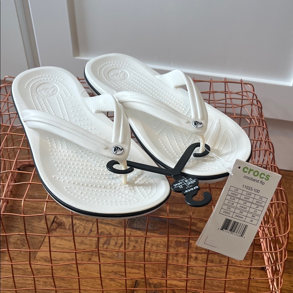 CROCS Women's Classic White Sandals